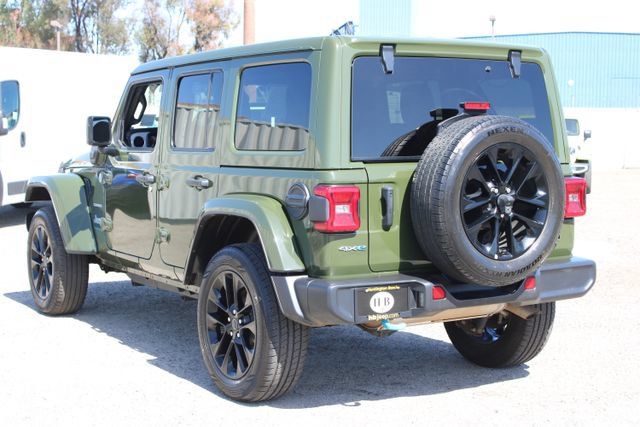 Used 2024 Jeep Wrangler Unlimited Sahara AWD/4WD image 3