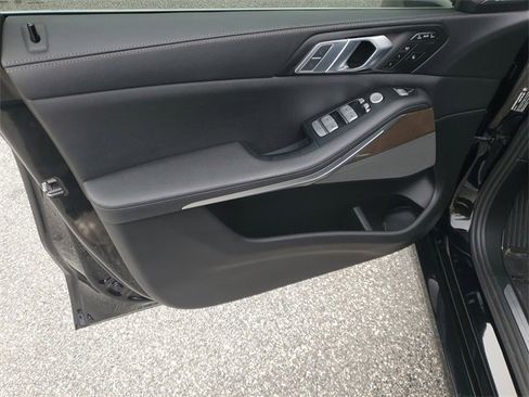 Used 2020 BMW X7 xDrive40i w/ Parking Assistance Package image 21