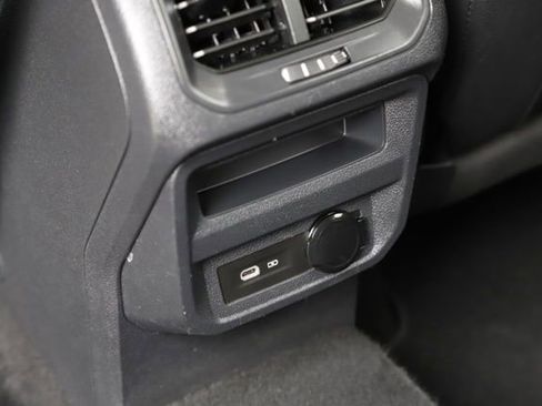 Used 2023 Volkswagen Tiguan SE AWD/4WD image 14