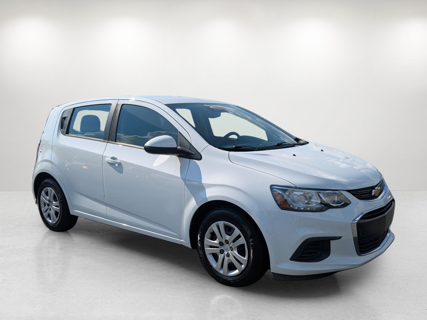 Used 2020 Chevrolet Sonic LT FWD image 3
