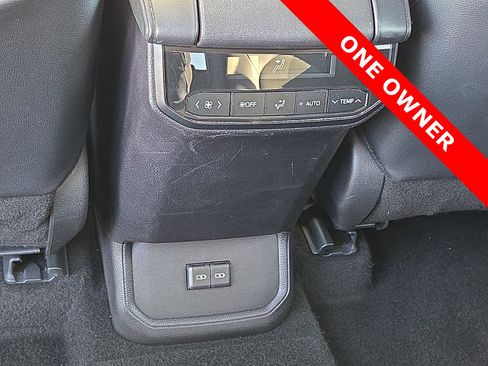 Certified 2024 Toyota Highlander XLE image 12