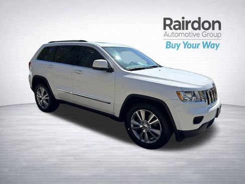 Used 2013 Jeep Grand Cherokee Laredo image 1