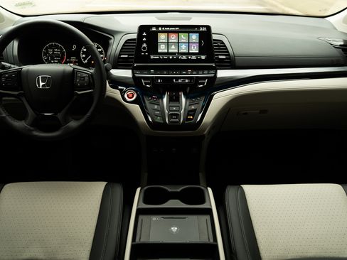 Used 2025 Honda Odyssey Elite image 20