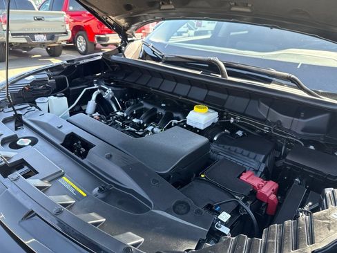 Used 2024 Nissan Pathfinder SV FWD image 30