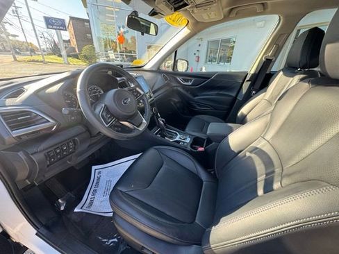 Used 2022 Subaru Forester Touring image 9