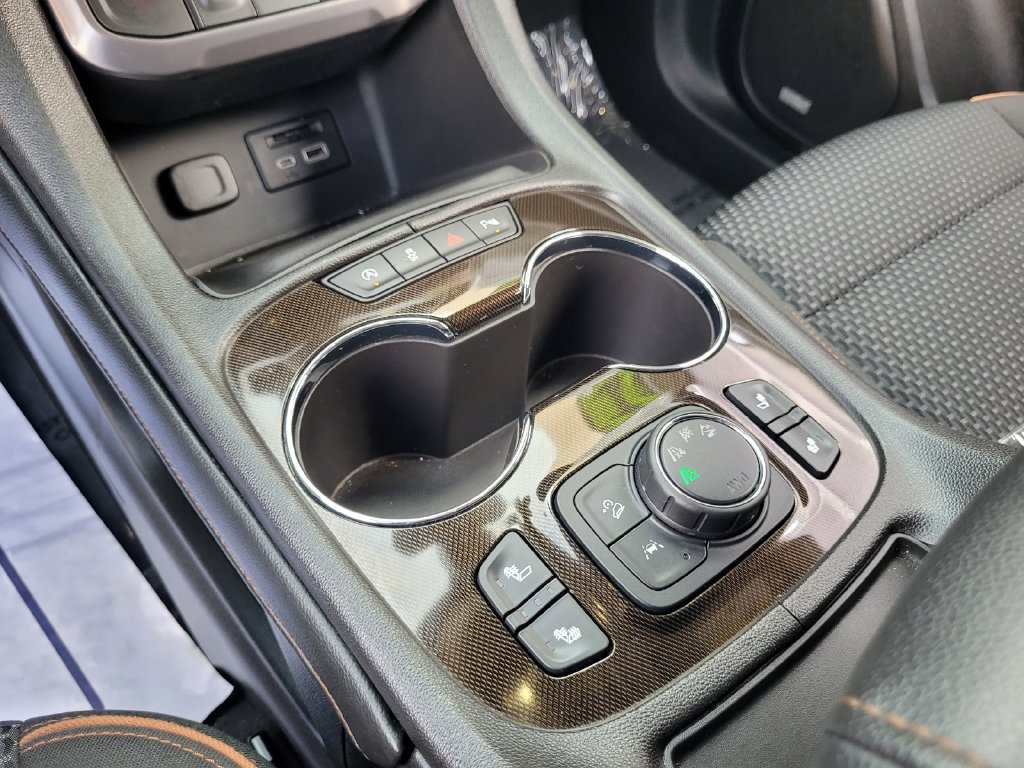 Used 2022 GMC Acadia AT4 AWD/4WD image 24