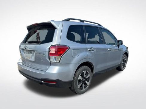Used 2017 Subaru Forester 2.5i Premium w/ All-Weather Package AWD/4WD image 3