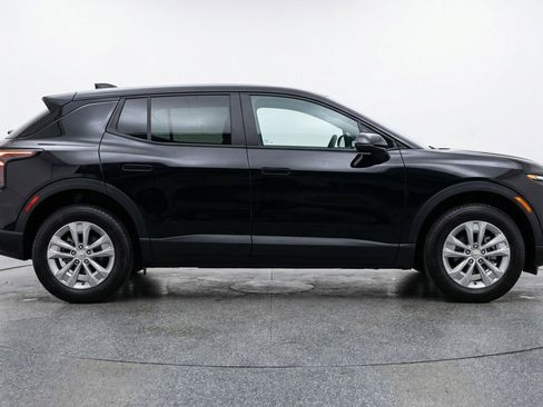 Used 2025 Chevrolet Equinox LT FWD image 11