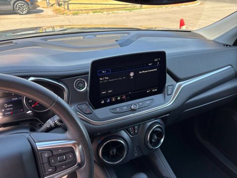 Used 2026 Chevrolet Blazer LT FWD image 16