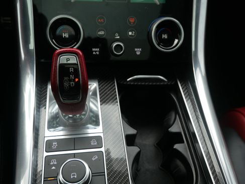 Used 2020 Land Rover Range Rover Sport SVR image 21