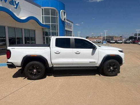 Used 2023 GMC Canyon Elevation w/ Elevation Premium Package AWD/4WD image 17