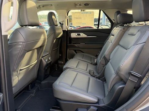 New 2026 Ford Explorer Active w/ Active Comfort Package image 20
