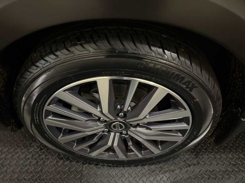 Used 2021 Nissan Kicks SV image 8