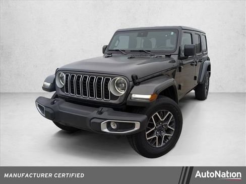Used 2025 Jeep Wrangler Sahara image 1