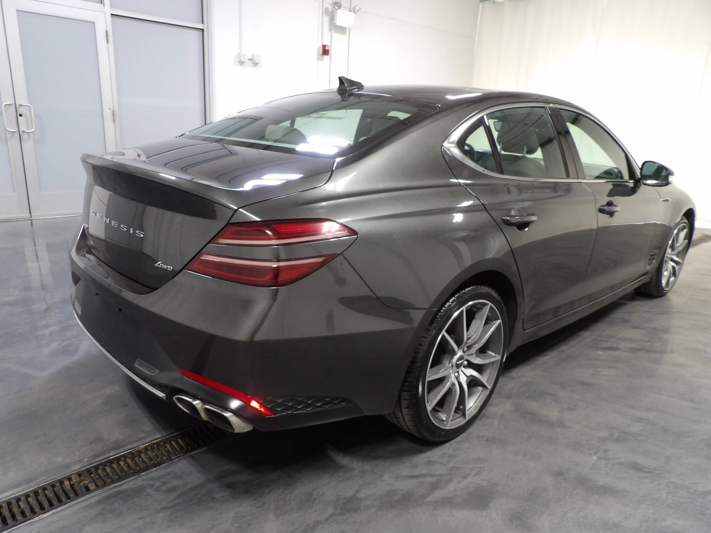 Used 2023 Genesis G70 2.0T AWD/4WD image 6