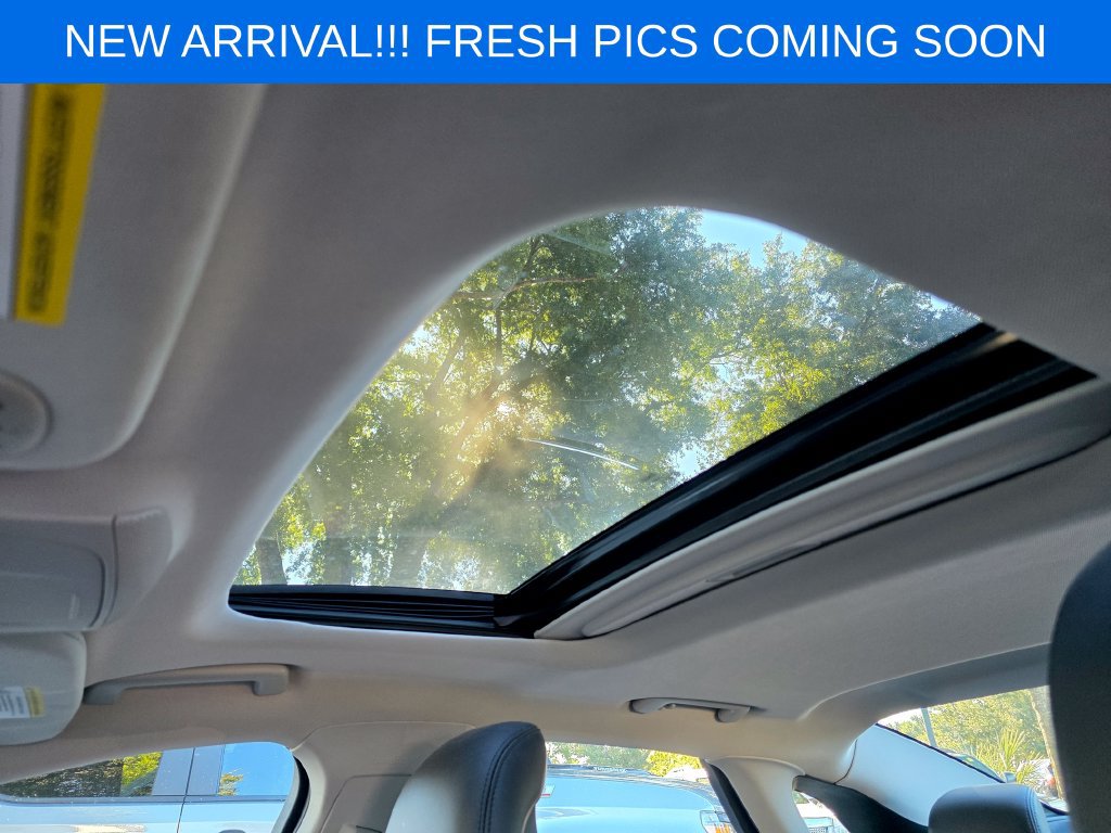 Used 2013 Lincoln MKZ FWD image 8