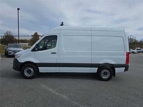 New 2025 Mercedes-Benz Sprinter 2500 image 10