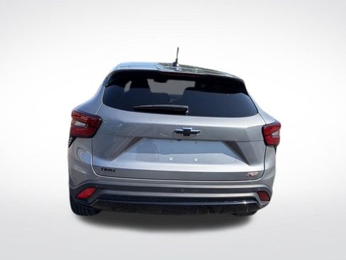 Used 2024 Chevrolet Trax RS w/ Driver Confidence Package FWD image 5