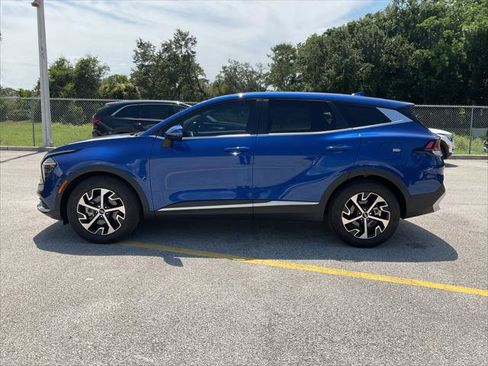 Used 2024 Kia Sportage EX FWD image 3