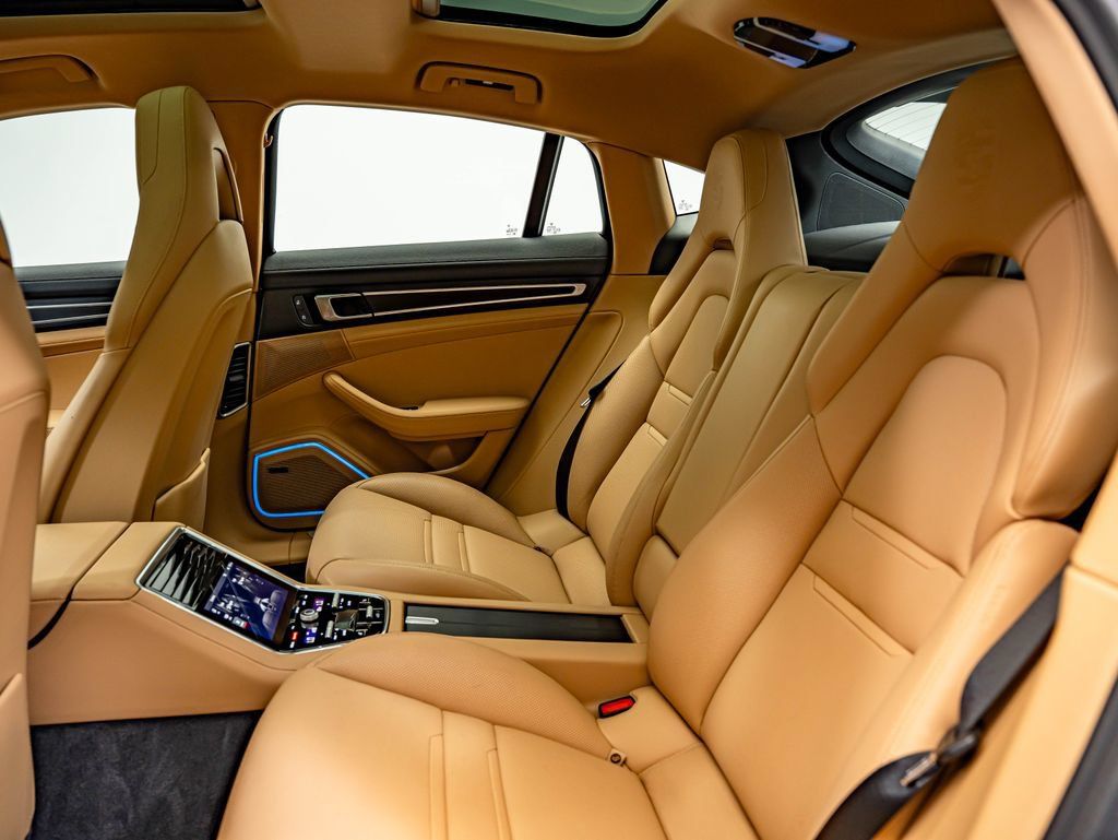 Certified 2023 Porsche Panamera Platinum Edition RWD image 40