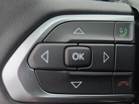 New 2026 Jeep Compass Latitude image 17