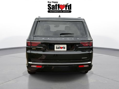 Certified 2024 Jeep Wagoneer L Series II w/ Flexible Seating Group AWD/4WD image 10