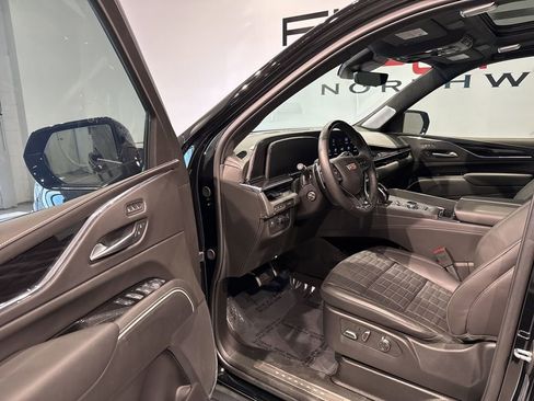Used 2024 Cadillac Escalade V image 16