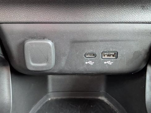 Used 2025 Chevrolet TrailBlazer LT AWD/4WD image 18