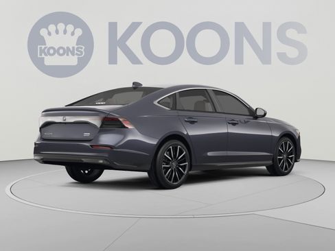 Used 2024 Honda Accord Touring image 4