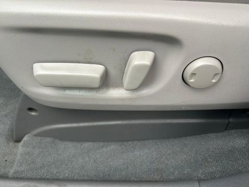 Used 2019 Toyota Sienna XLE w/ XLE Navigation Package image 11