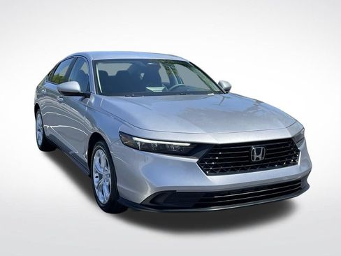 Used 2025 Honda Accord LX image 8