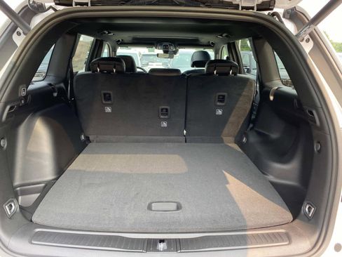 New 2025 Jeep Grand Cherokee Altitude image 5