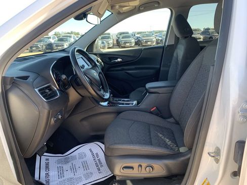 Certified 2024 Chevrolet Equinox LT FWD image 17