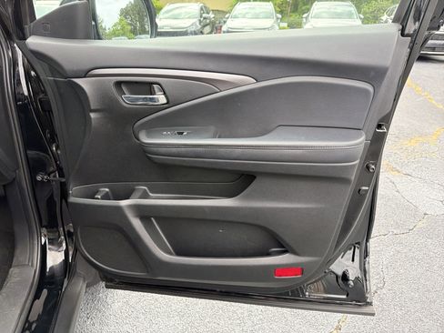 Used 2022 Honda Pilot Special Edition image 12