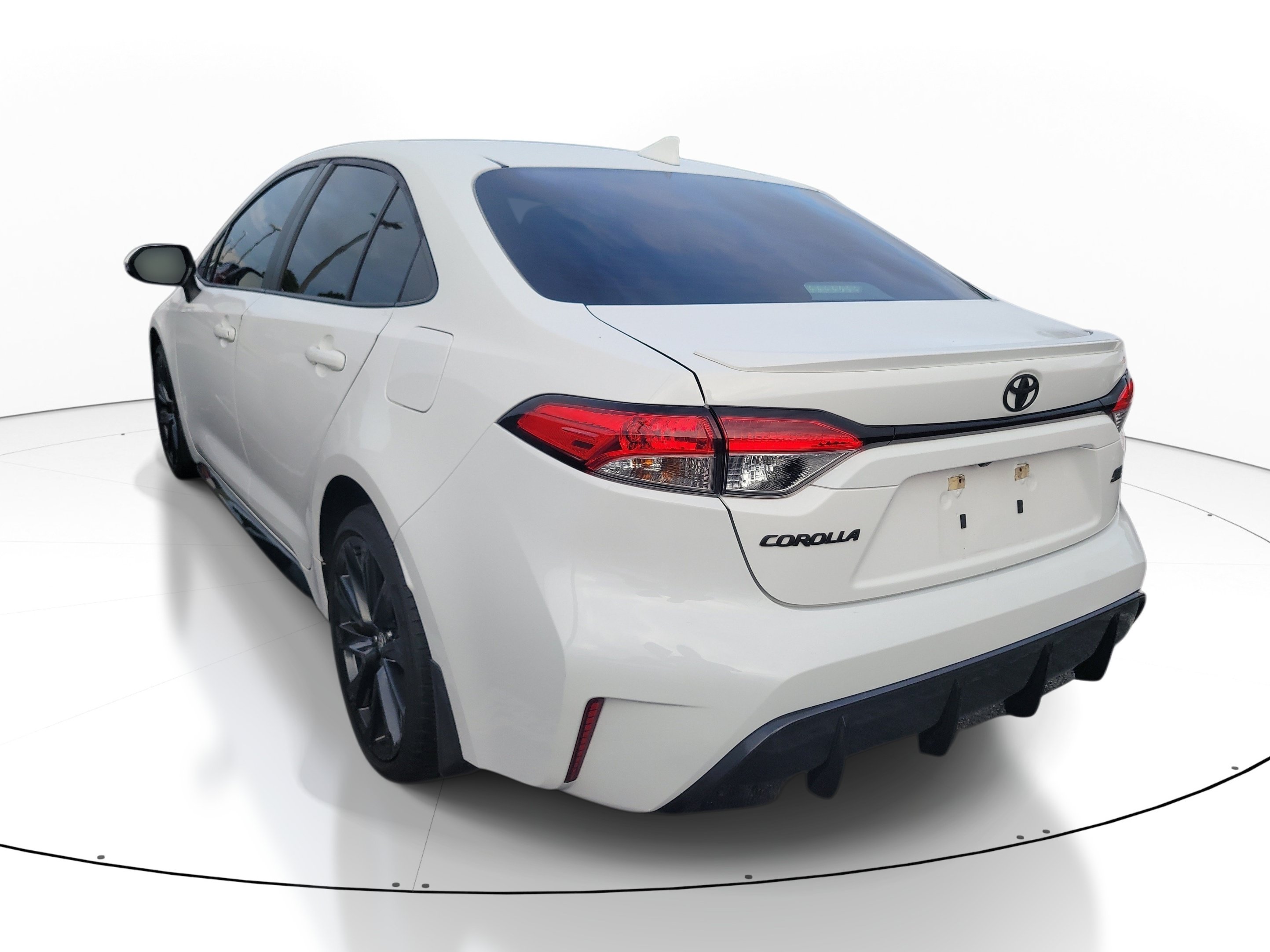 Used 2023 Toyota Corolla SE FWD image 5