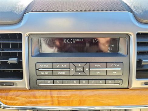 Used 2012 Lincoln MKZ image 24