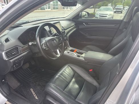 Used 2022 Honda Accord Touring image 13