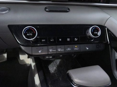 Used 2022 Hyundai Elantra SEL w/ Convenience Package image 42