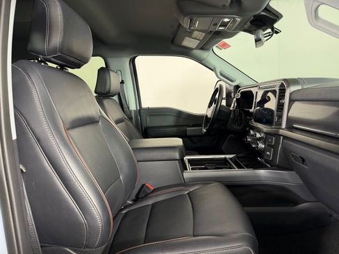 Used 2024 Ford F350 Lariat w/ Sport Appearance Package image 32