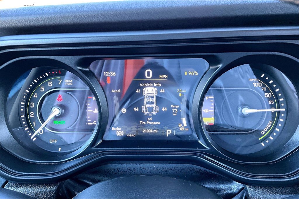 Used 2024 Jeep Wrangler Unlimited Sahara AWD/4WD image 15