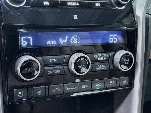 Used 2019 Subaru Ascent Touring AWD/4WD image 16
