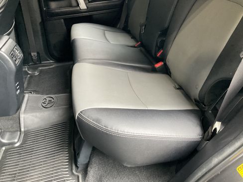 Used 2018 Toyota 4Runner SR5 Premium AWD/4WD image 37