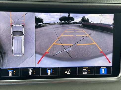 Used 2021 GMC Yukon Denali w/ Denali Premium Package RWD image 29