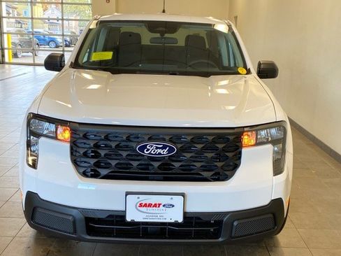 New 2025 Ford Maverick XL image 3