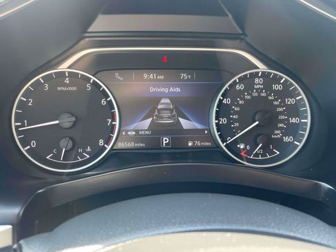 Used 2018 Nissan Murano SV w/ Premium Package FWD image 10