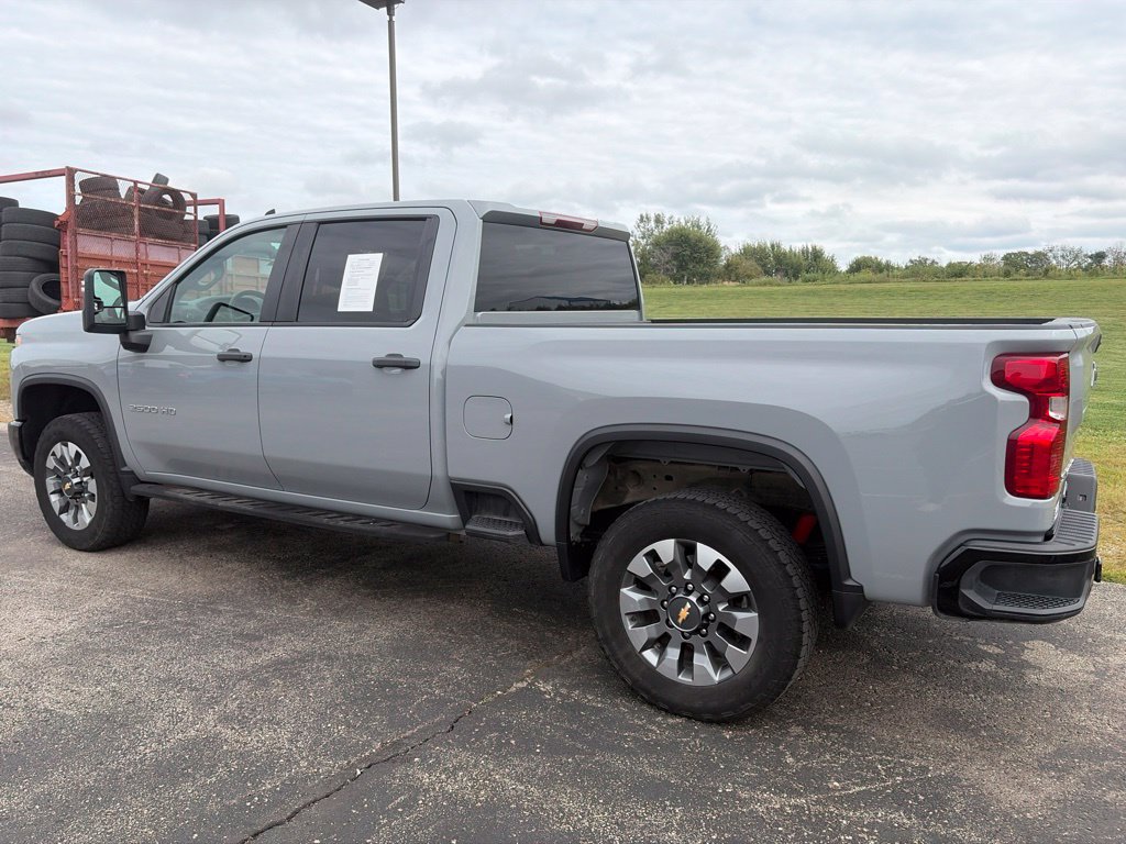 Used 2025 Chevrolet Silverado 2500 Custom w/ Custom Value Package AWD/4WD image 7