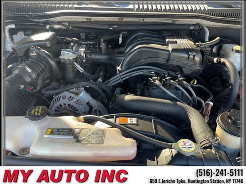 Used 2010 Ford Explorer XLT image 24