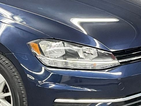 Used 2018 Volkswagen Golf S image 37