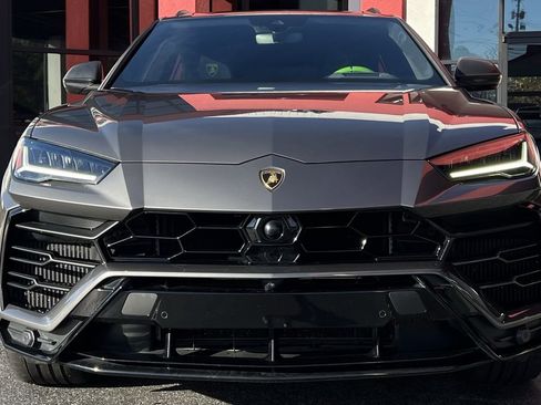 Used 2021 Lamborghini Urus image 14