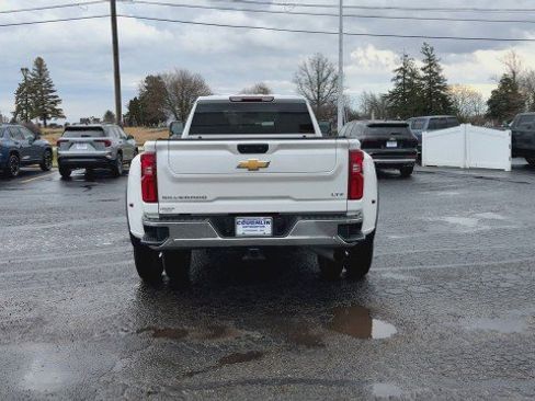 Used 2024 Chevrolet Silverado 3500 LTZ w/ LTZ Convenience Package image 7